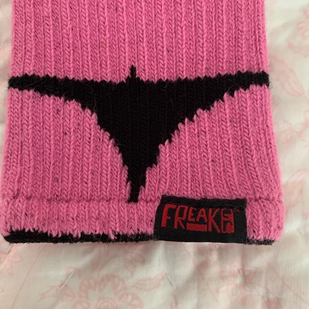 Freaker USA Bottle Koozie Pink Black Sweater Knit Stretchy Bikini